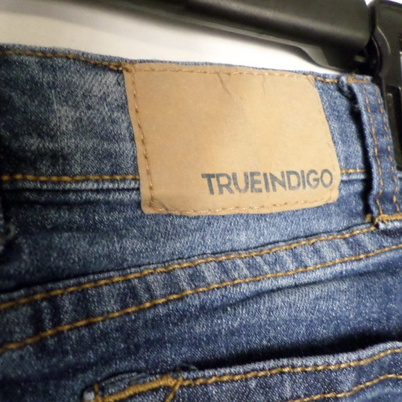 True Indigo Dark Wash Boys Size 5 Shorts Distressed - Picture 8 of 12